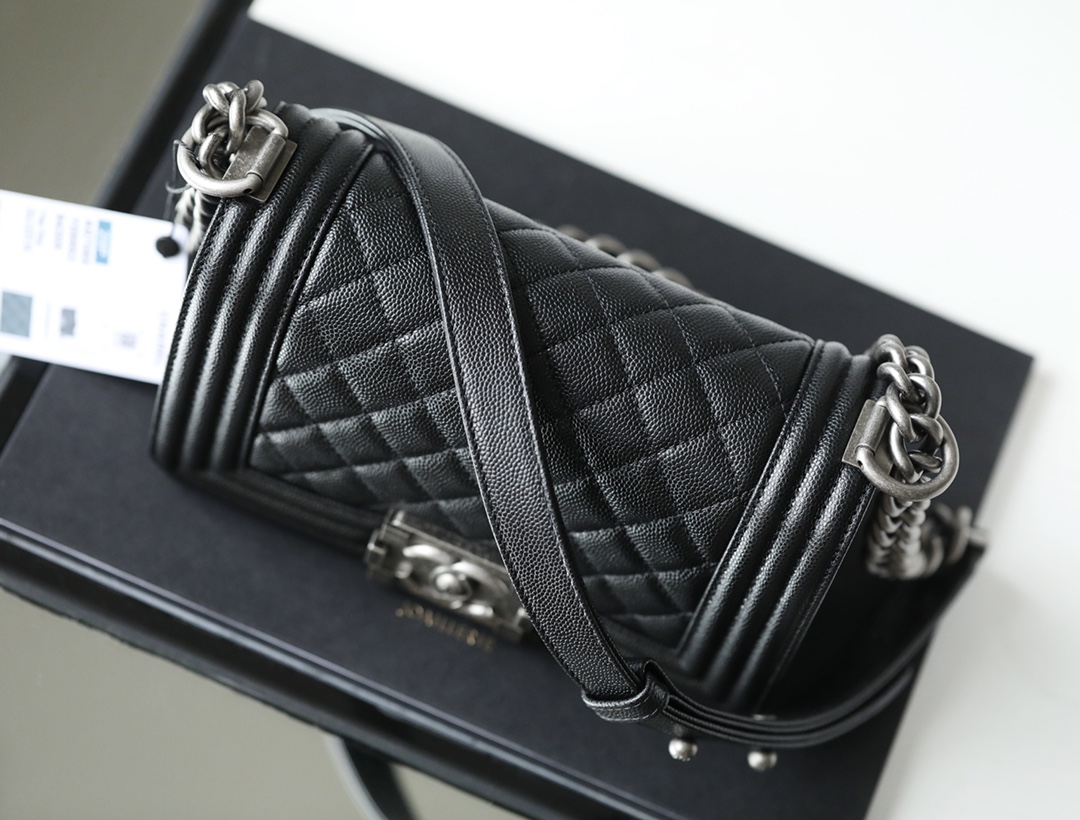 Bagsaaa Ch**el Boy Black Caviar & Silver Hardware - 20.5cm