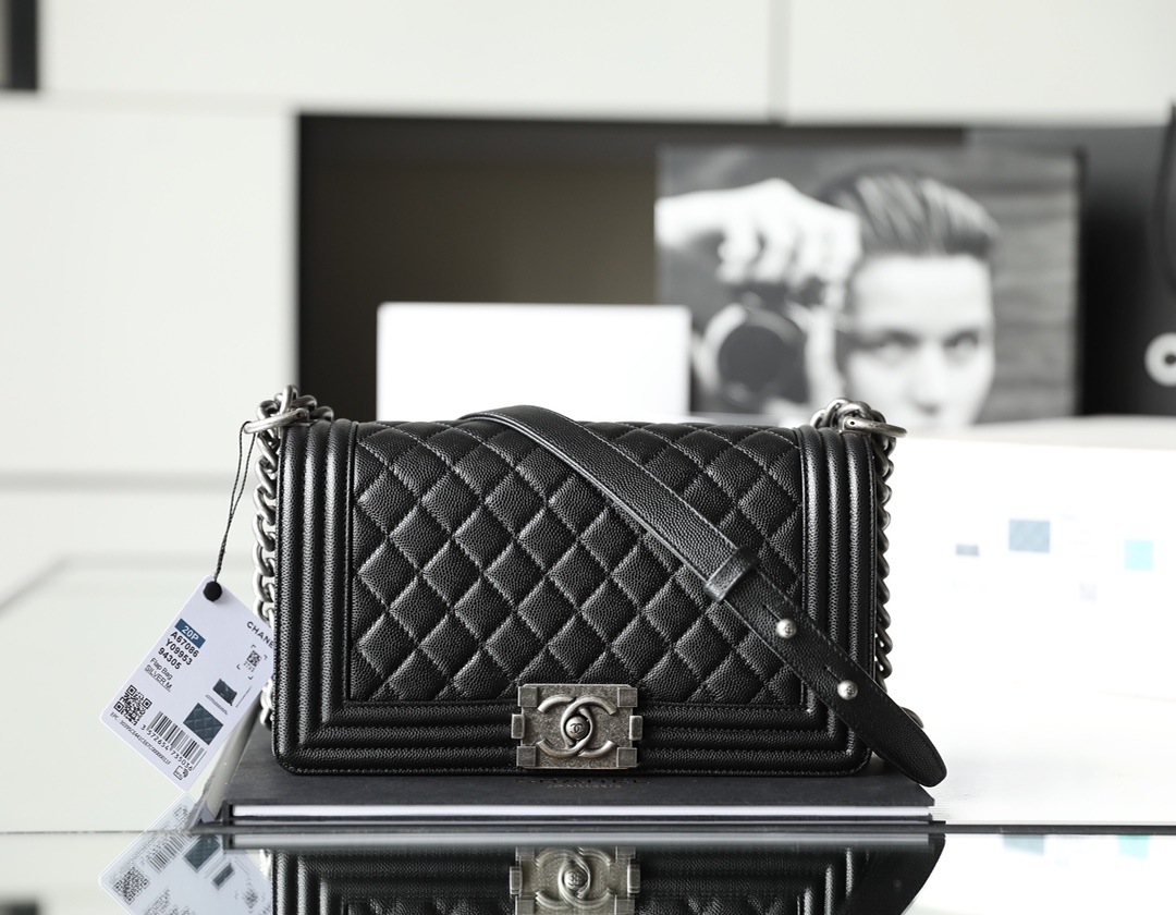 Bagsaaa Ch**el Boy Black Caviar & Silver Hardware - 25cm