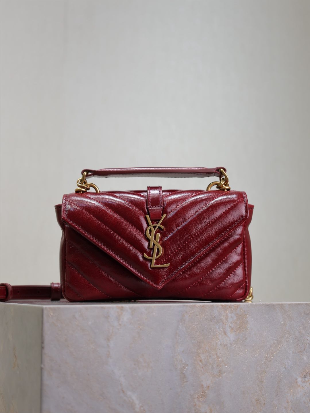 Bagsaaa Y51 College mini chain bag in shiny leather 779430 red - 20cm