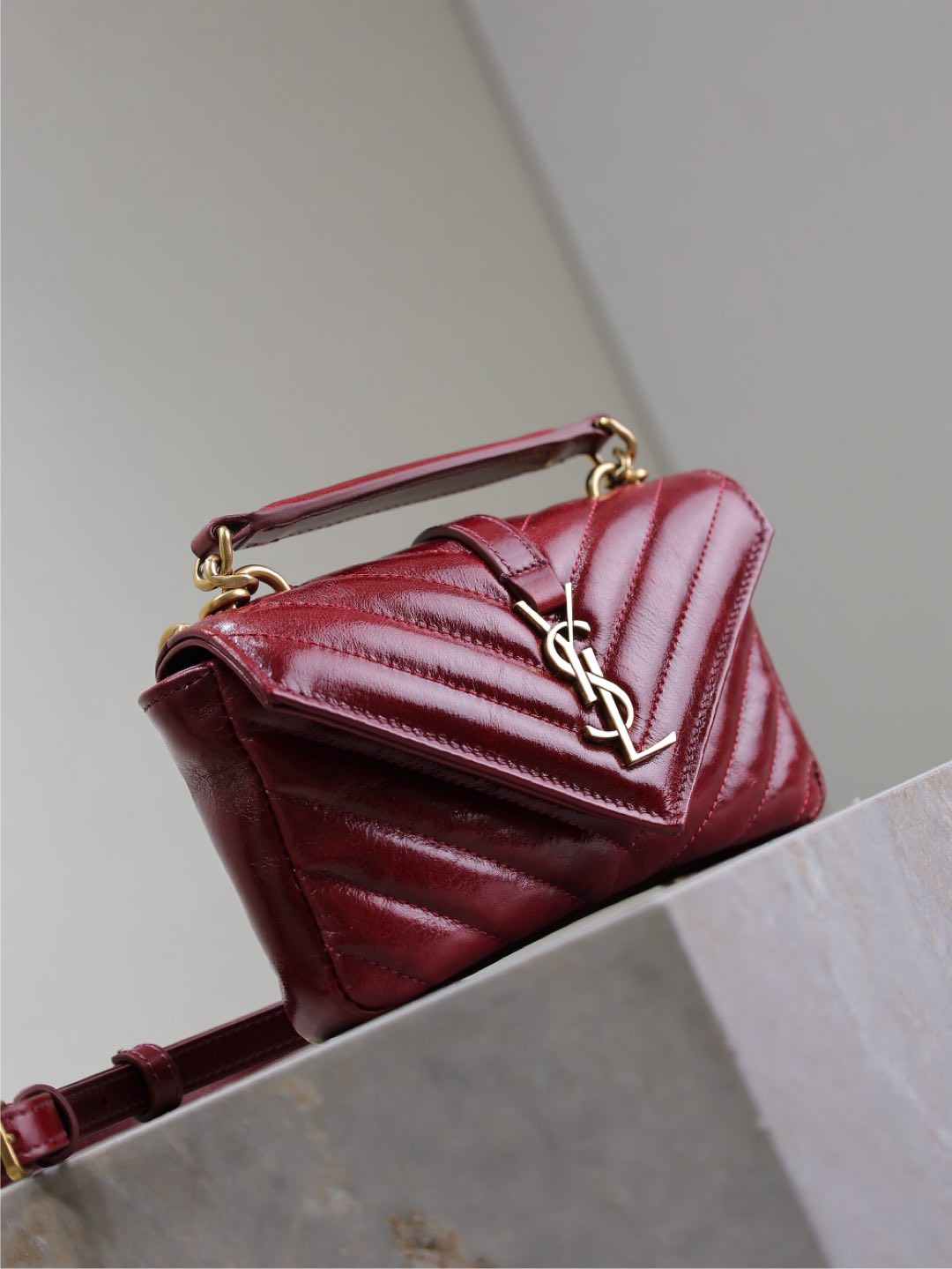 Bagsaaa Y51 College mini chain bag in shiny leather 779430 red - 20cm