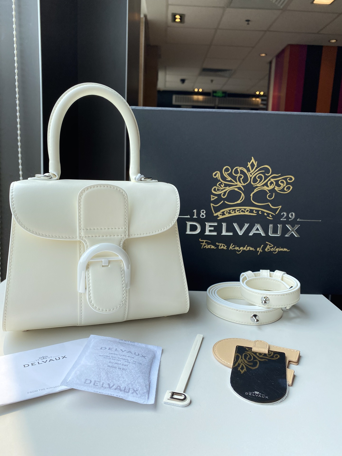 Bagsaaa Delvaux Brillant Mini White - 20cm