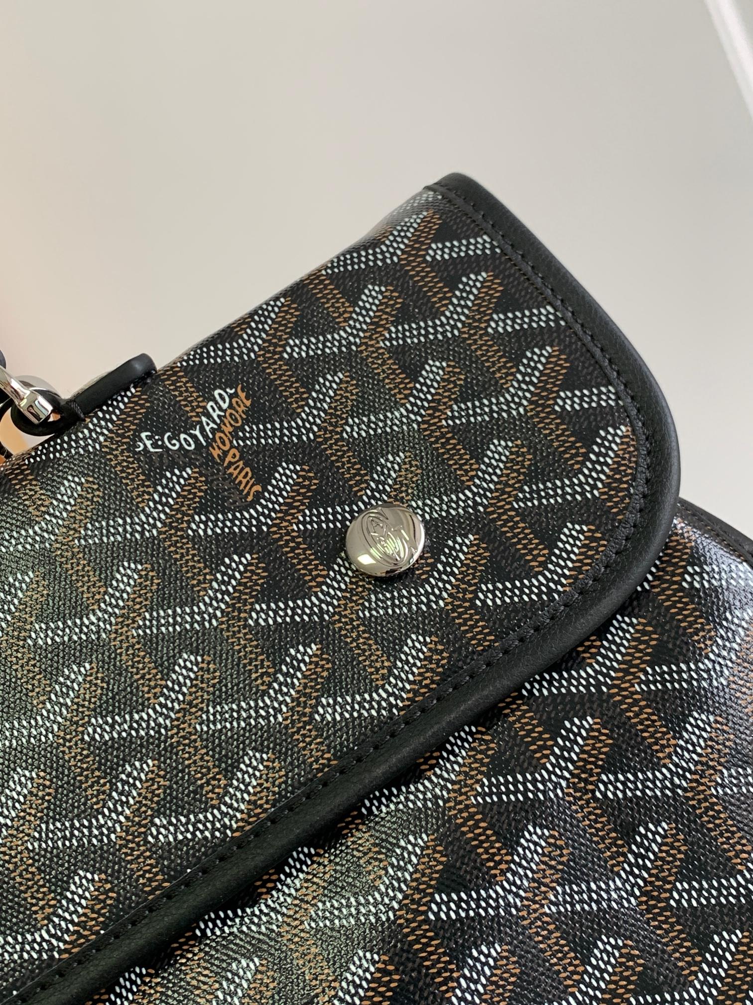 Bagsaaa G09ard Saint Léger Backpack Black - 37cm
