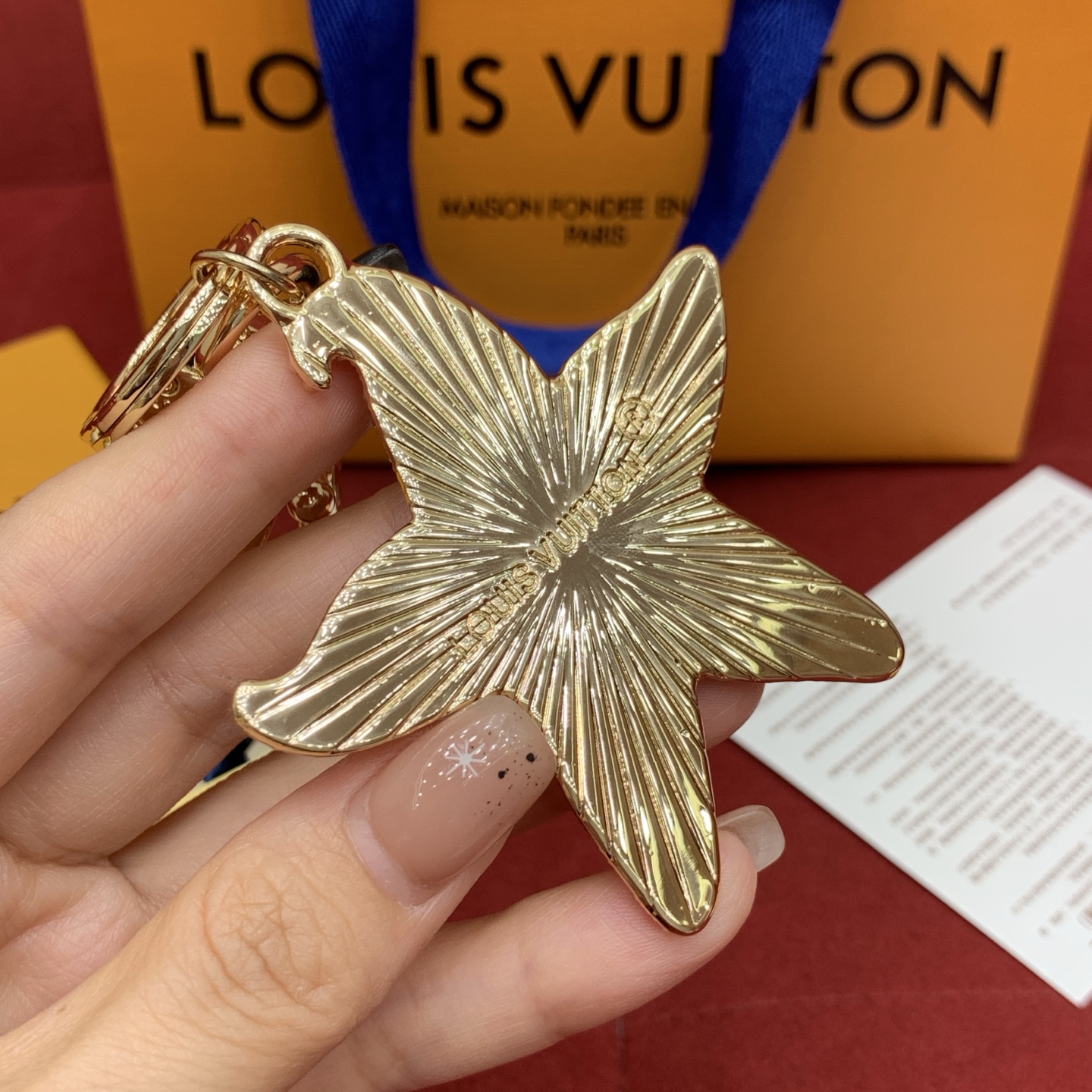 Bagsaaa LV M02622 Starfish Key Holder and Bag Charm
