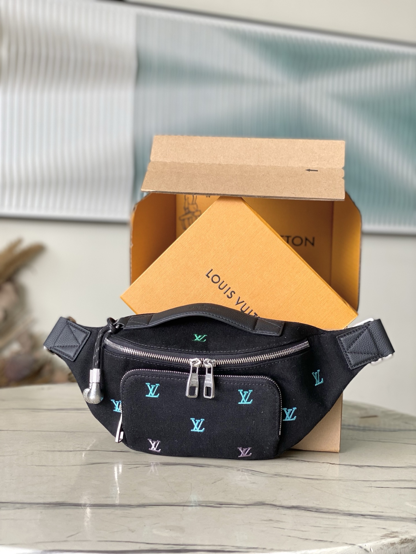 Bagsaaa LV M13961 Rush Bumbag Gradient Blue - 30cm