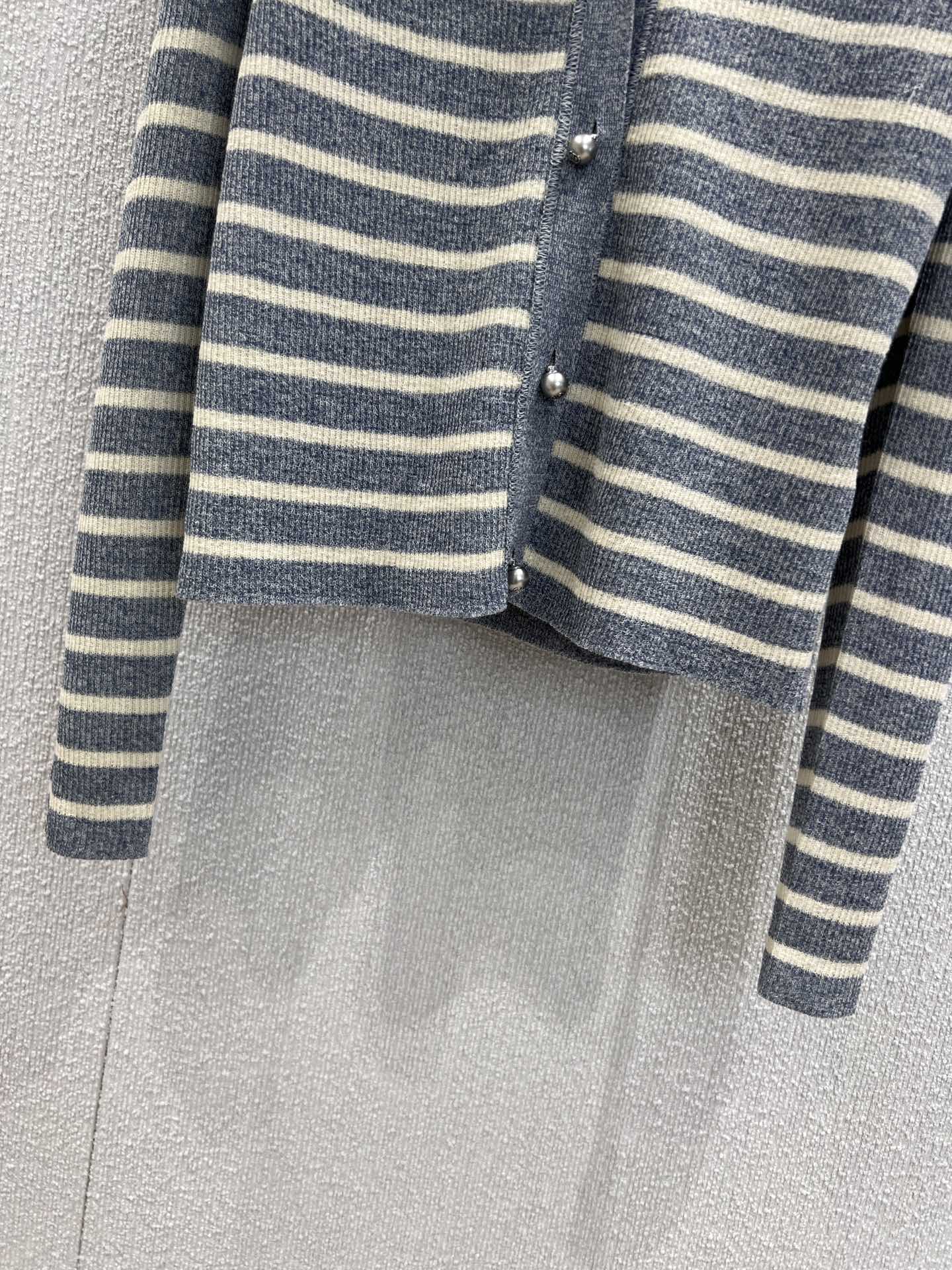 Bagsaaa D10riviera Cardigan Denim Blue and White D-Stripes Linen and Silk Knit