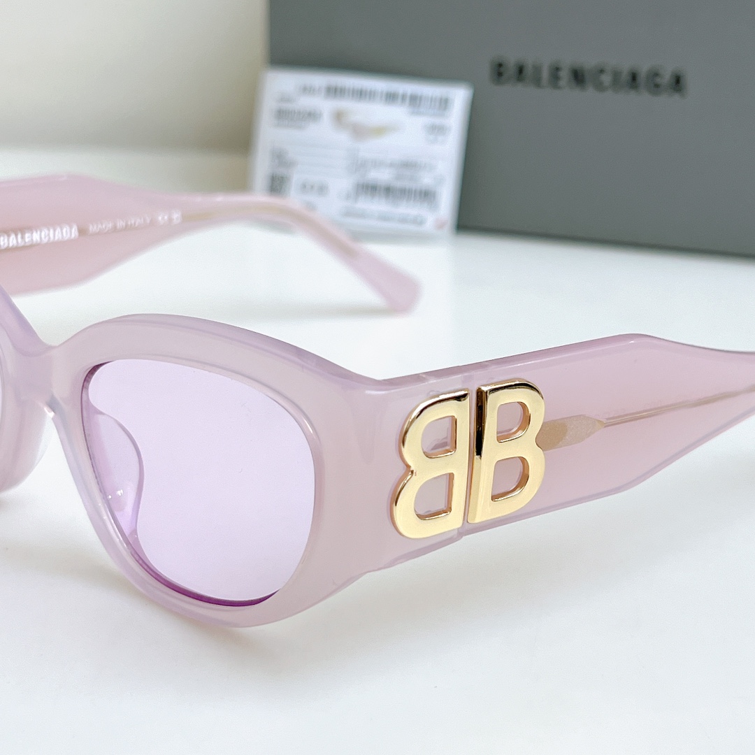 Bagsaaa Ba1en*iaga Bossy Round Af Sunglasses in Light Pink