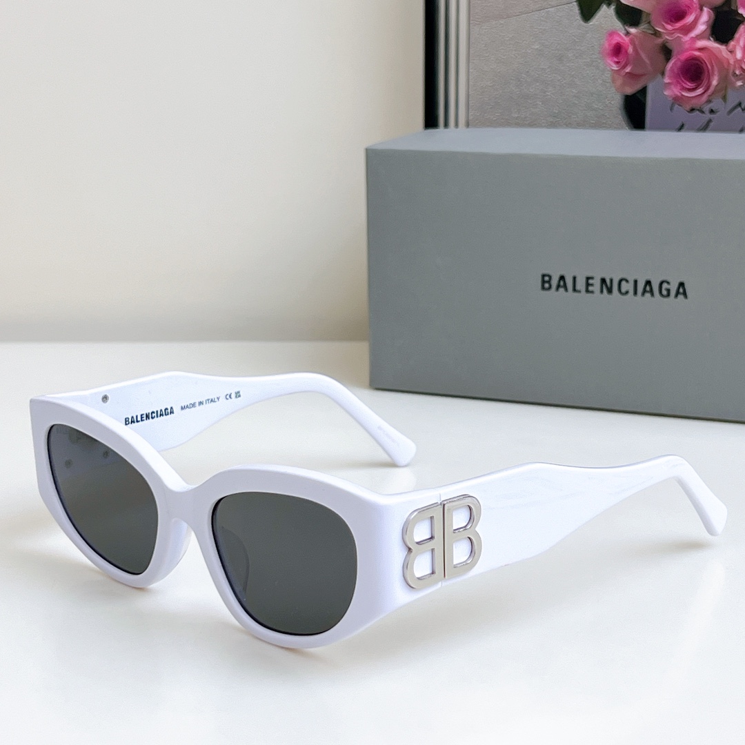 Bagsaaa Ba1en*iaga Bossy Round Af Sunglasses in White