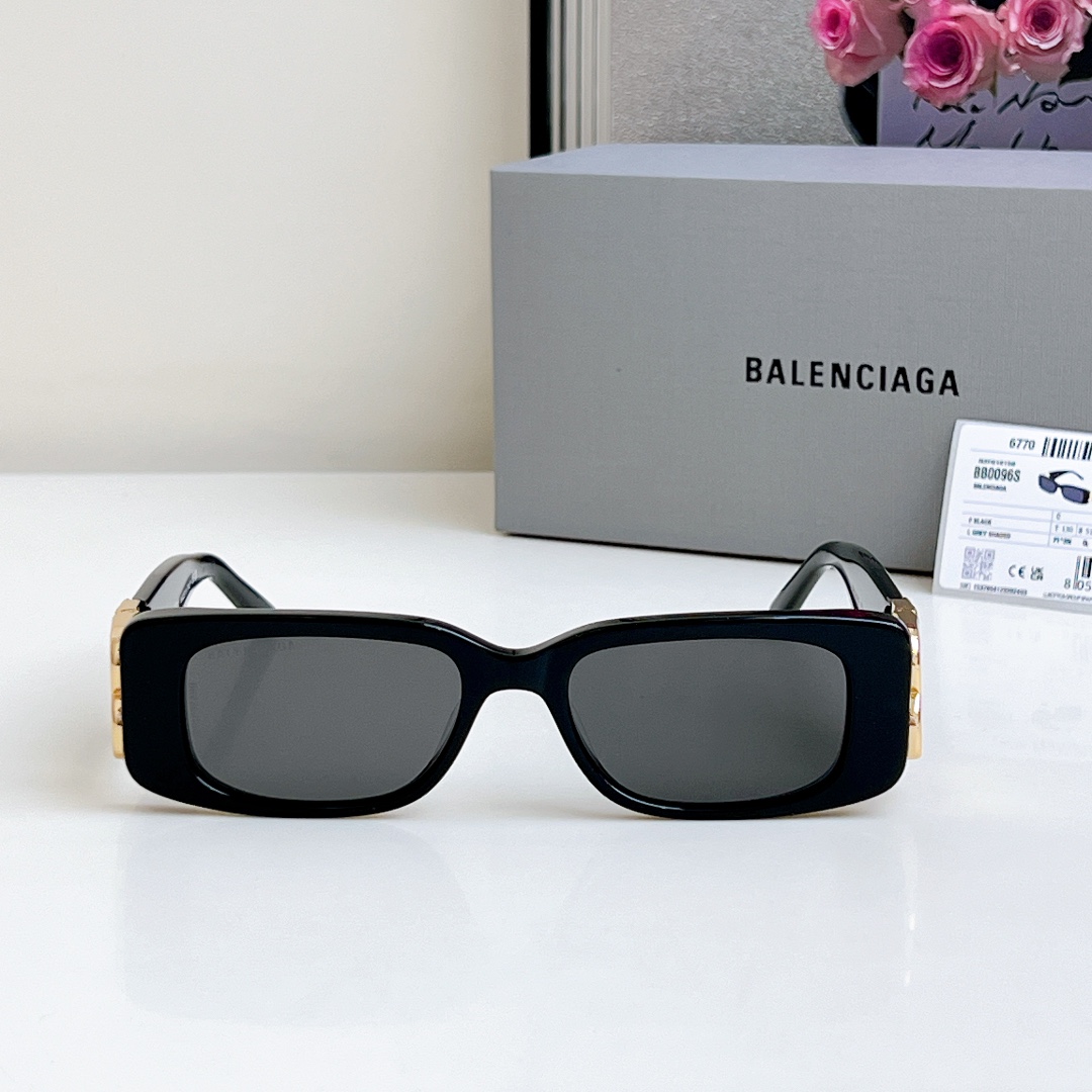 Bagsaaa Ba1en*iaga Sunglasses