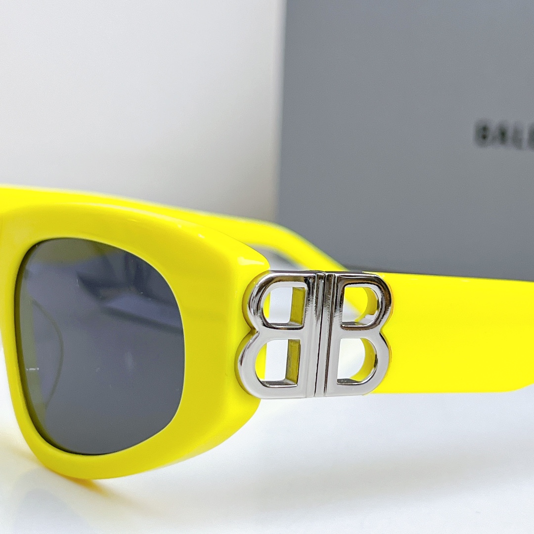 Bagsaaa Ba1en*iaga Sunglasses 02