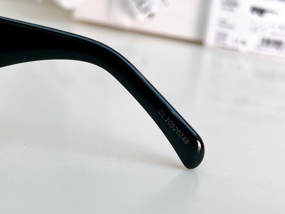 Bagsaaa Ce1i*e Black Frame 45 Sunglasses in Acetate