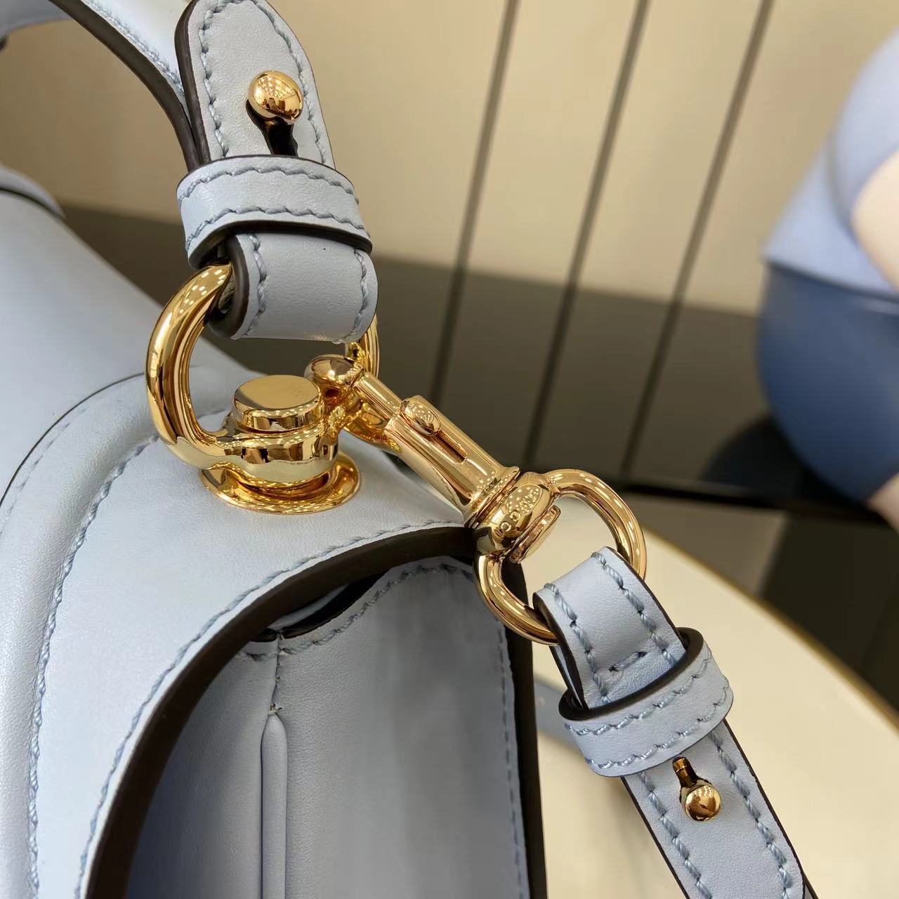 Bagsaaa Gvc*1 Blondie Small Top Handle Bag 815714 Light Blue - 27 x 17 x 7cm