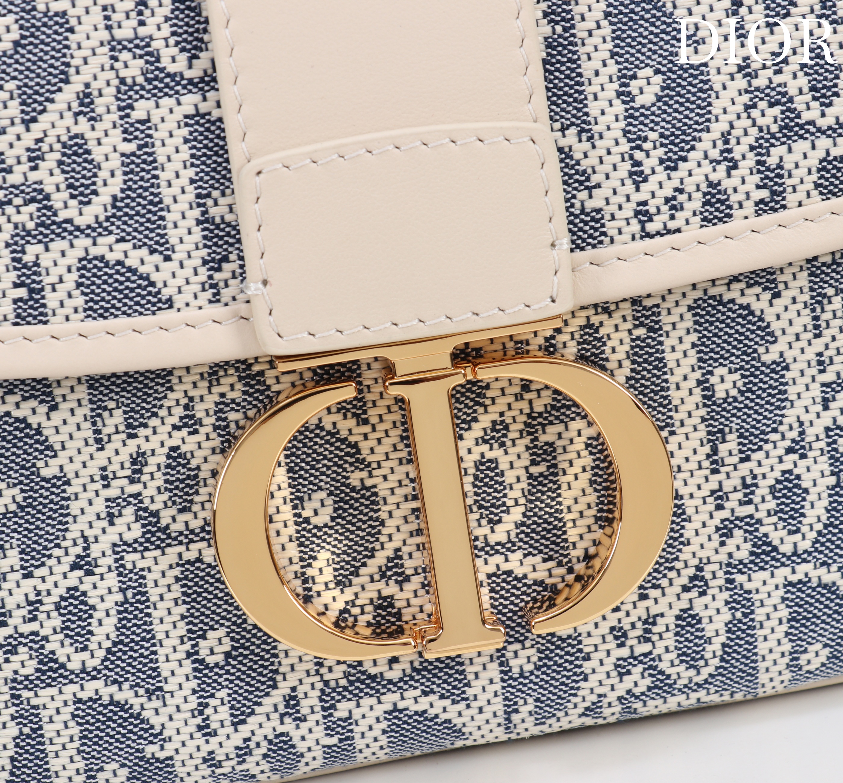 Bagsaaa D10r Medium 30 Montaigne Satchel Bag Blue D10r Oblique with Raffia - 24cm
