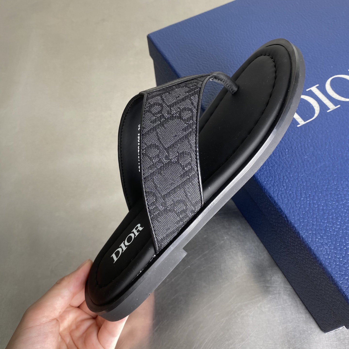 Bagsaaa D10r Alias Thong Sandal Black D10r Oblique Jacquard