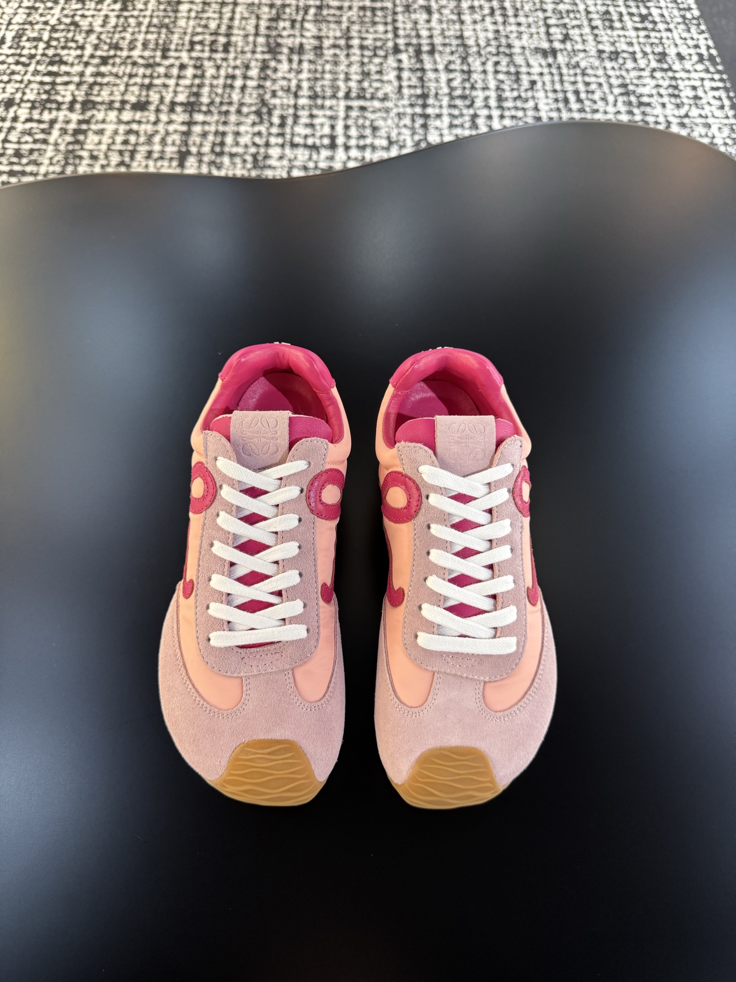 Bagsaaa L0ew* Ballet Runner 2.0 in nylon and calfskin Baby Pink