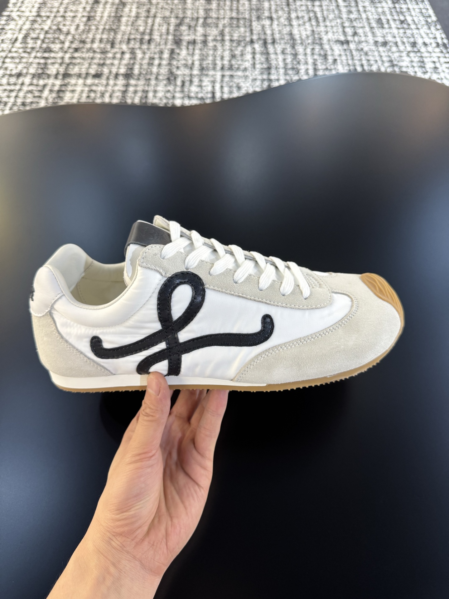 Bagsaaa L0ew* Ballet Runner 2.0 in nylon and calfskin white & black