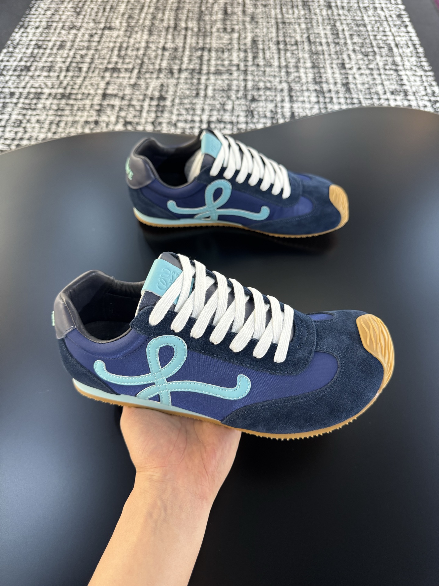 Bagsaaa L0ew* Ballet Runner 2.0 in nylon and calfskin blue