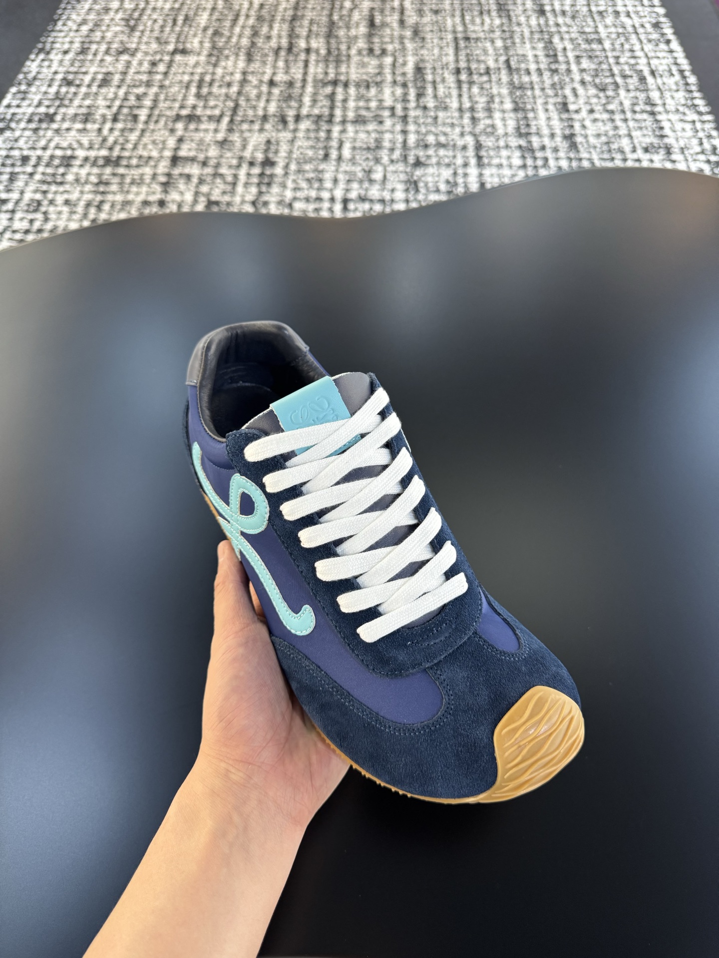 Bagsaaa L0ew* Ballet Runner 2.0 in nylon and calfskin blue