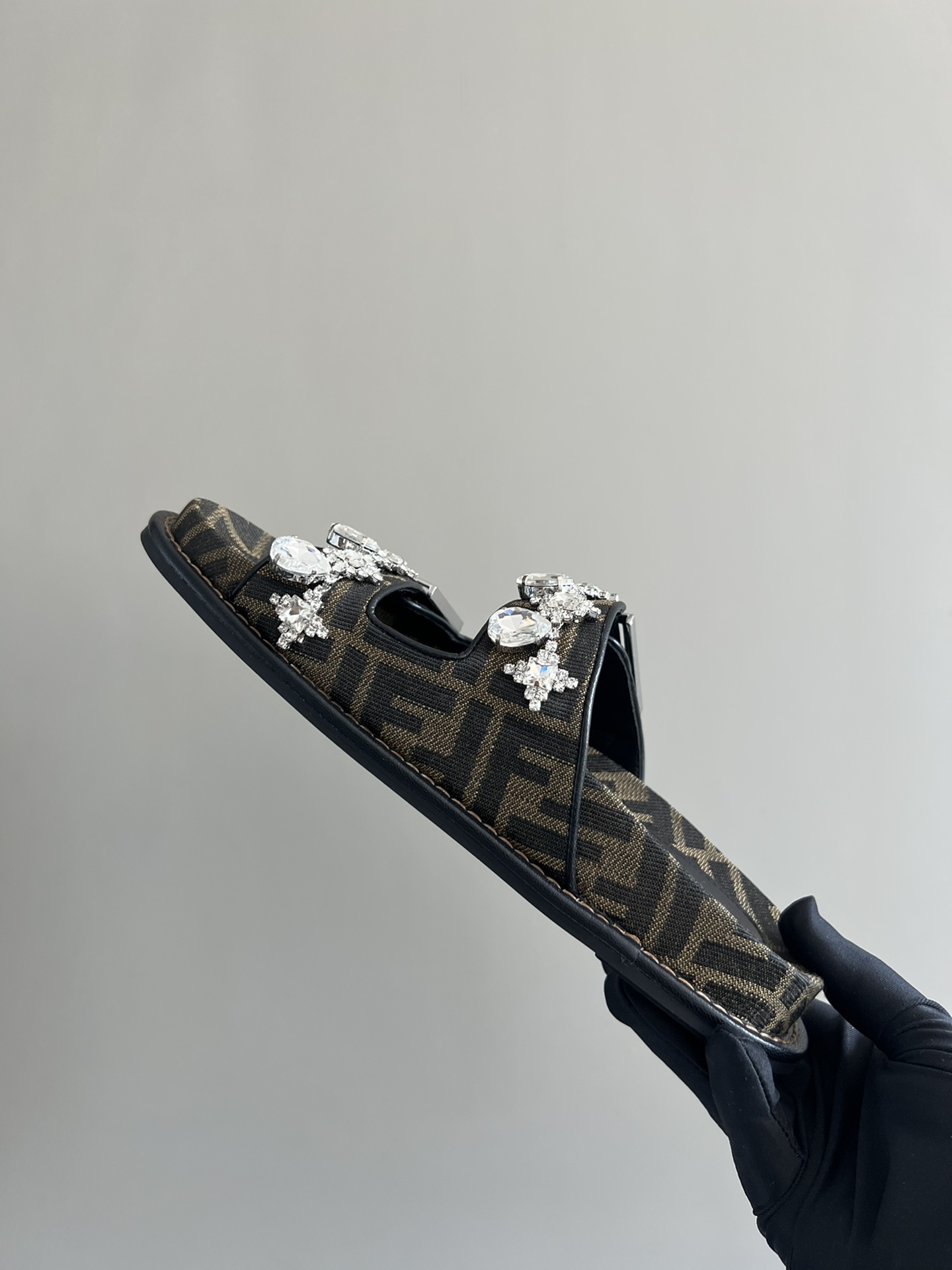 Bagsaaa F**di Crystal Buckle Slides with Logo Print
