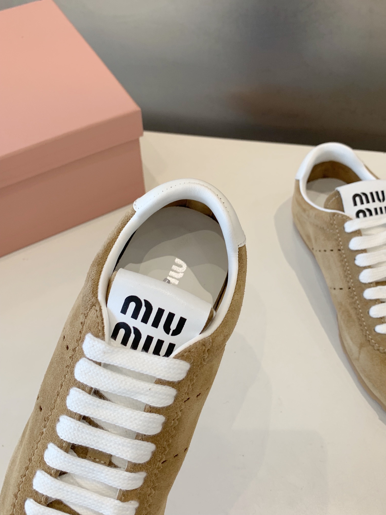 Bagsaaa Miu Miu Plume suede sneakers beige