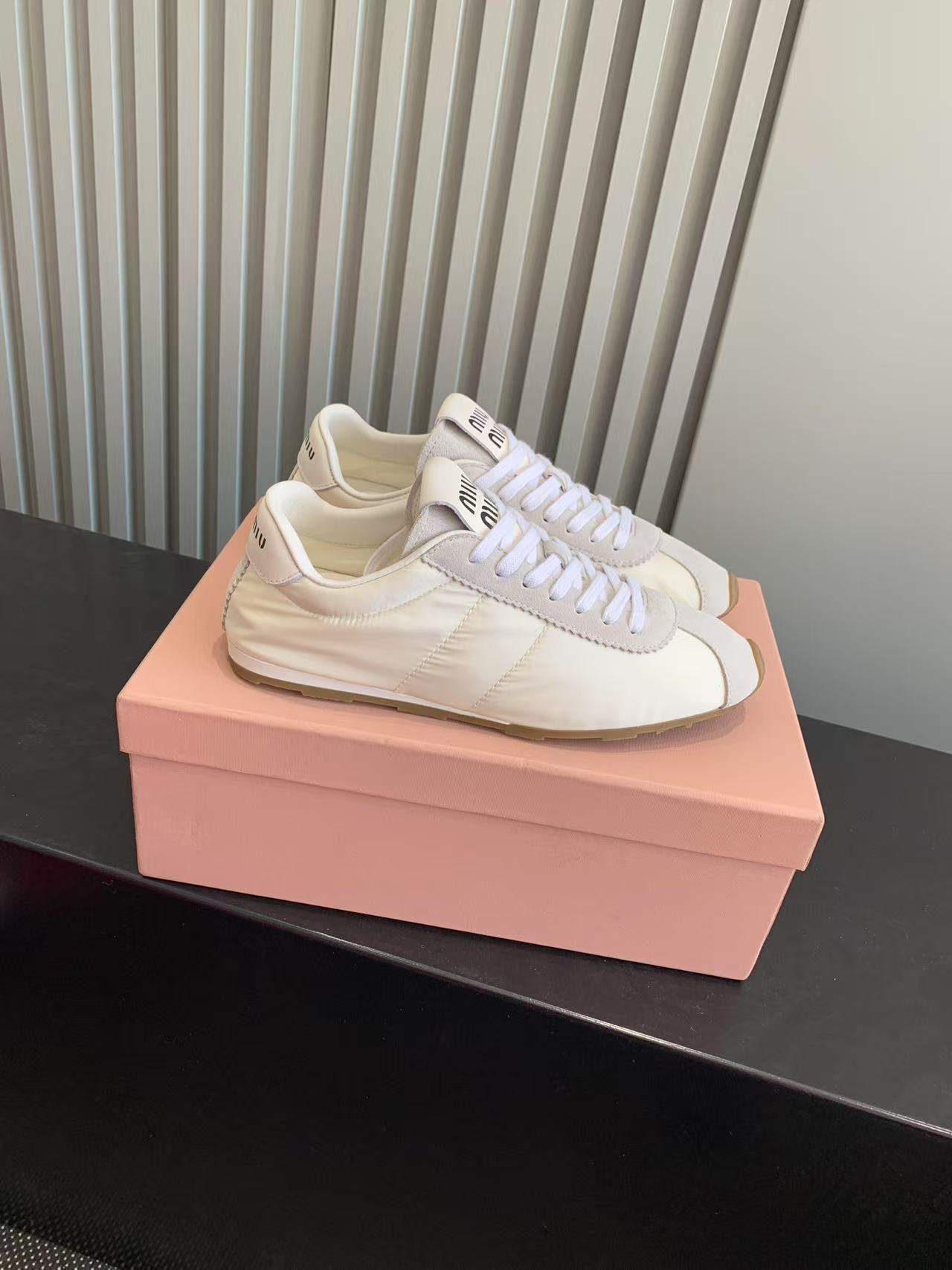 Bagsaaa Miu Miu Plume technical fabric and suede sneakers white
