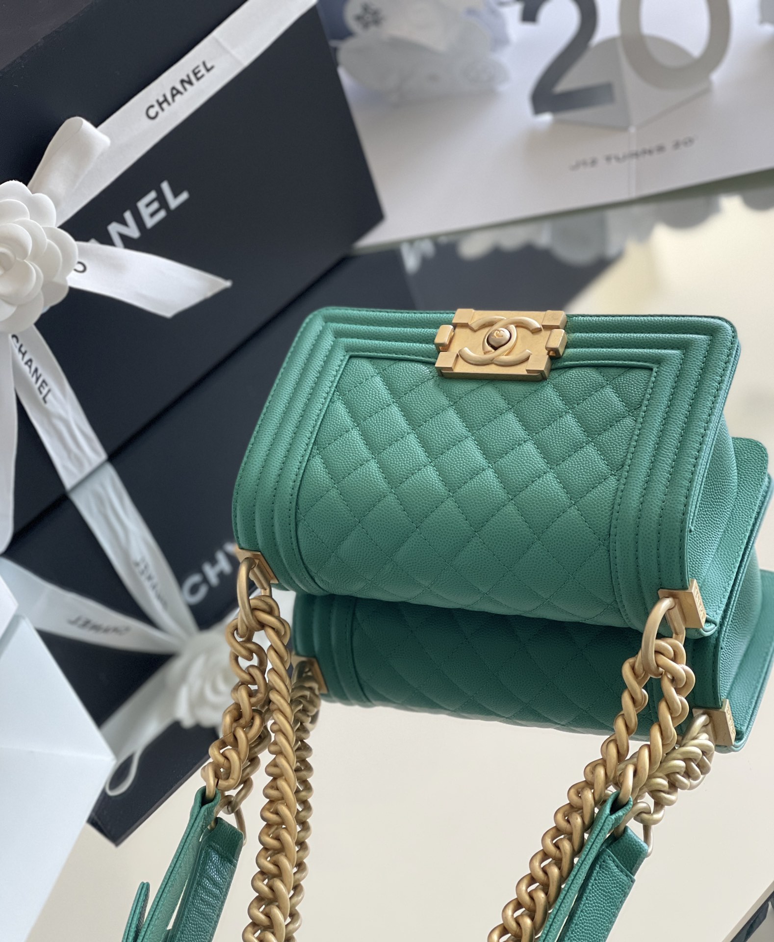 Bagsaaa Ch**el Boy Green Caviar & Gold - 20cm