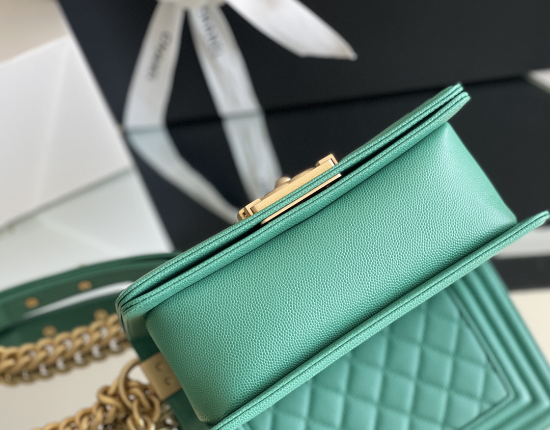 Bagsaaa Ch**el Boy Green Caviar & Gold - 20cm