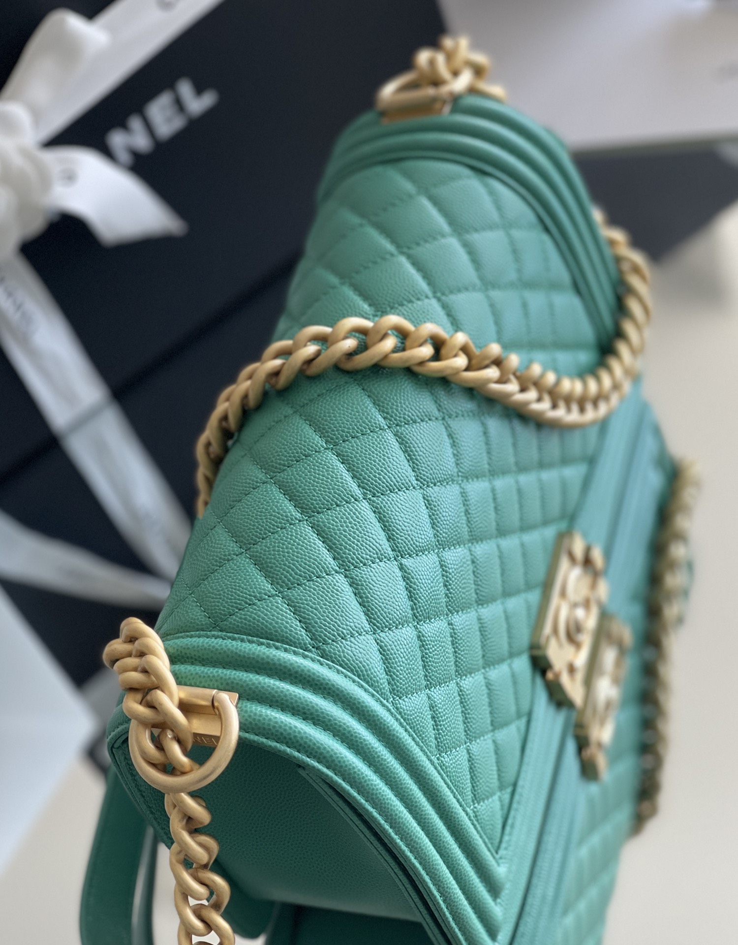 Bagsaaa Ch**el Boy Green Caviar & Gold - 25cm