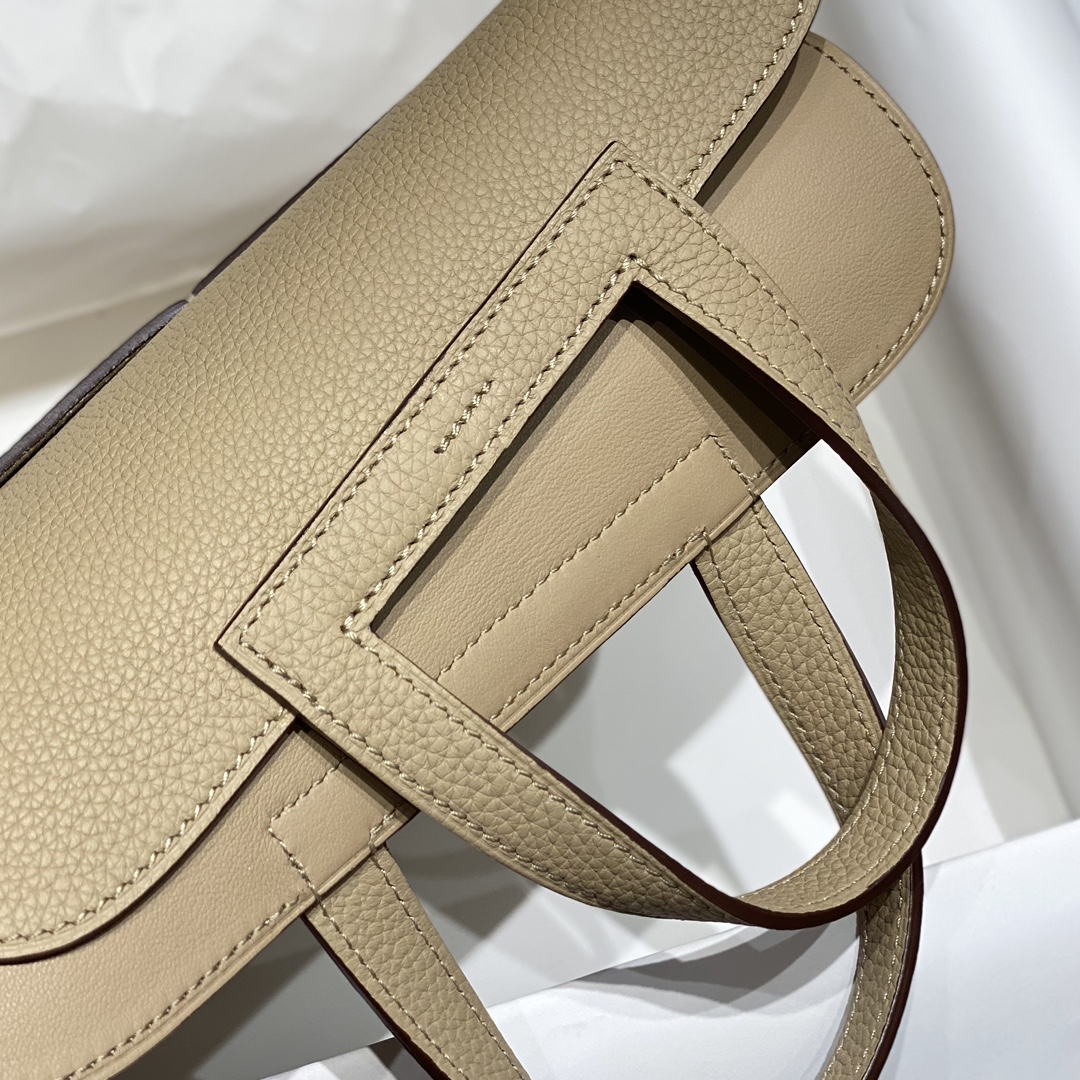 Bagsaaa H**me5 Halzan Beige & Gold - 25cm