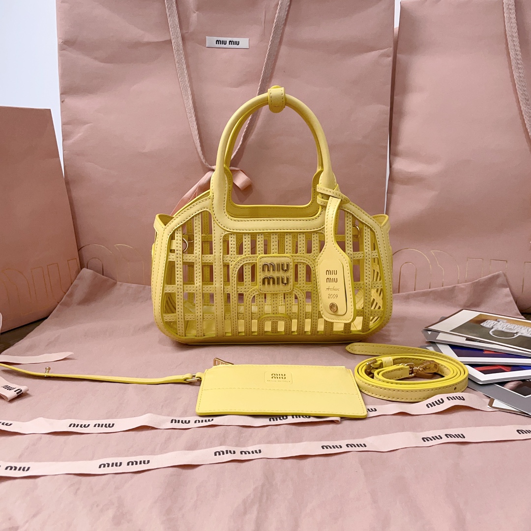 Bagsaaa Miu Miu Leather basket 5BA294 yellow - 24cm