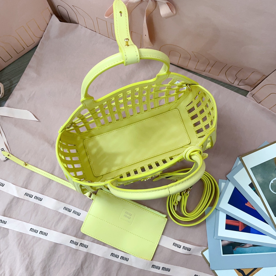 Bagsaaa Miu Miu Leather basket 5BA294 yellow - 24cm