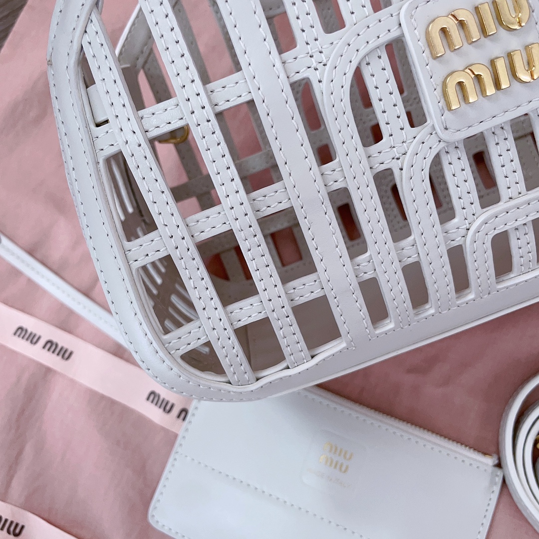 Bagsaaa Miu Miu Leather basket 5BA294 white - 24cm