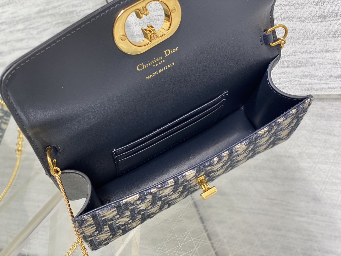 Bagsaaa D10r Miss Caro Pouch with Chain Blue D10r Oblique Jacquard and Smooth Calfskin - 19cm