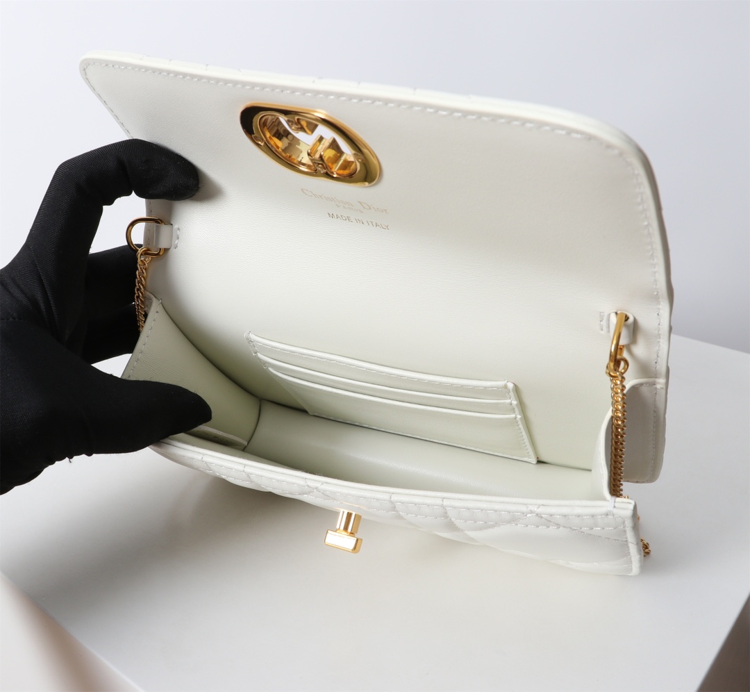Bagsaaa D10r Miss Caro Pouch with Chain Latte Macrocannage Lambskin - 19cm