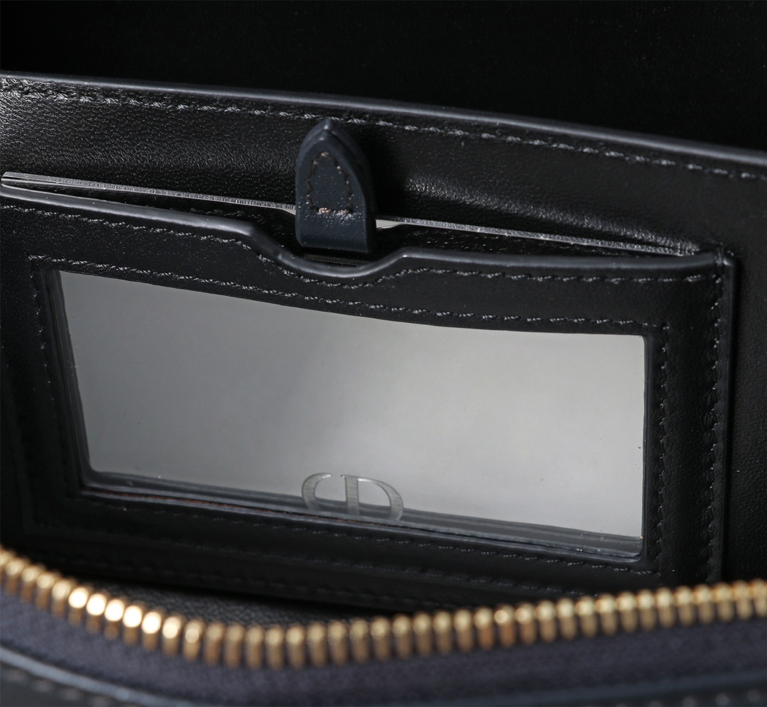 Bagsaaa D10r 30 Montaigne Mini Doctor Bag Blue D10r Oblique Jacquard and Smooth Calfskin - 20cm
