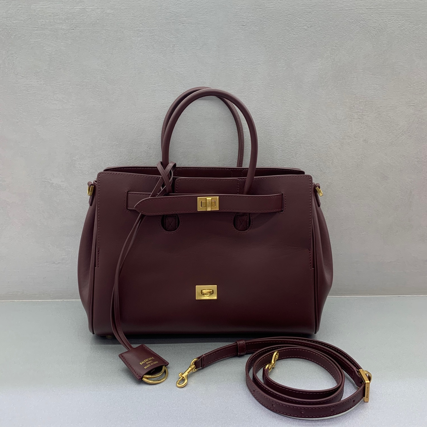 Bagsaaa Ba1en*iaga Bel Air Carry All Bag Small in burgundy smooth calfskin - 30cm