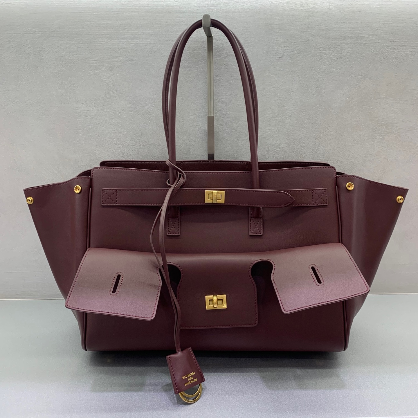 Bagsaaa Ba1en*iaga Bel Air Carry All Bag Medium in burgundy smooth calfskin - 37cm