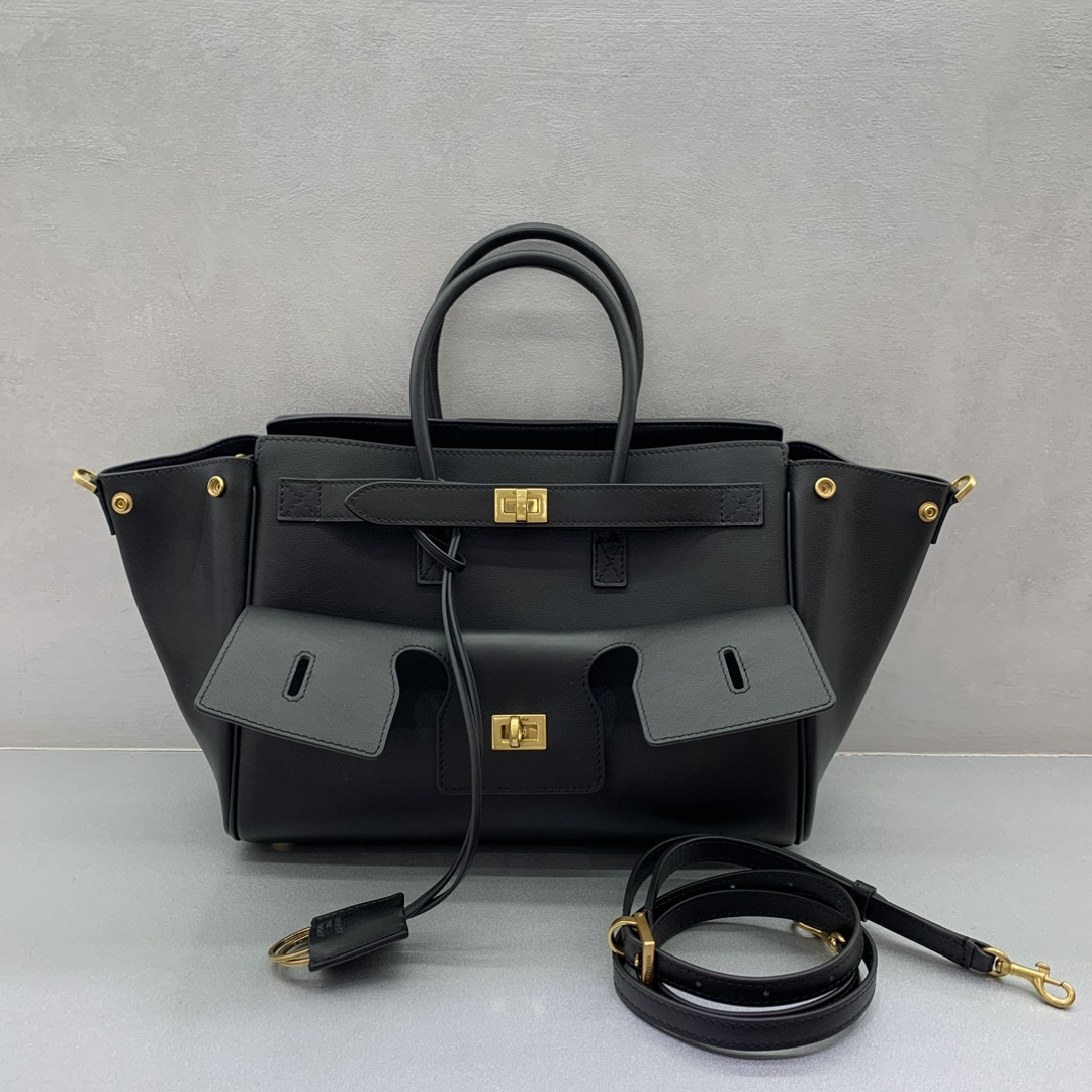 Bagsaaa Ba1en*iaga Bel Air Carry All Bag Small in black smooth calfskin - 30cm