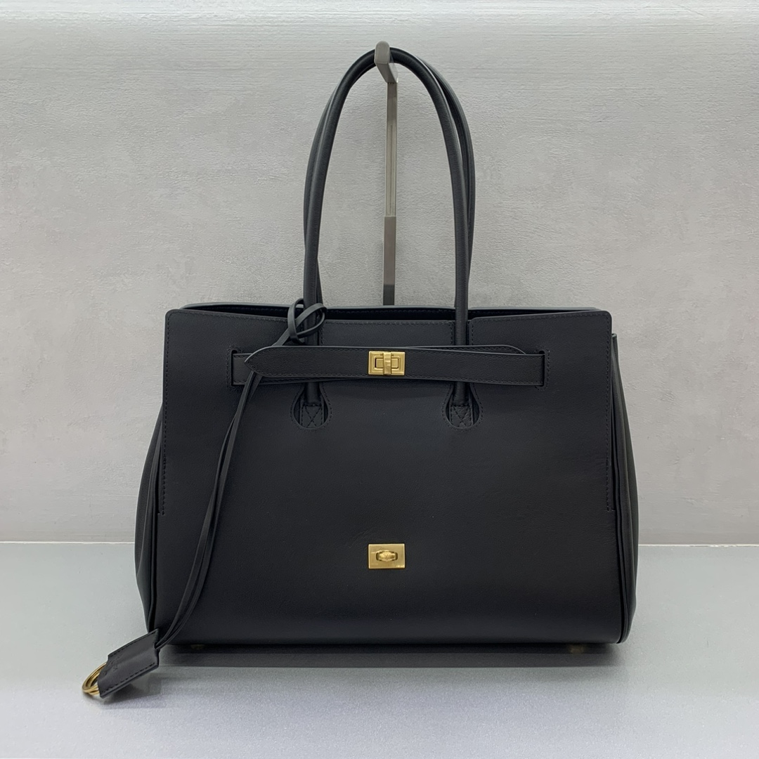 Bagsaaa Ba1en*iaga Bel Air Carry All Bag Medium in black smooth calfskin - 37cm