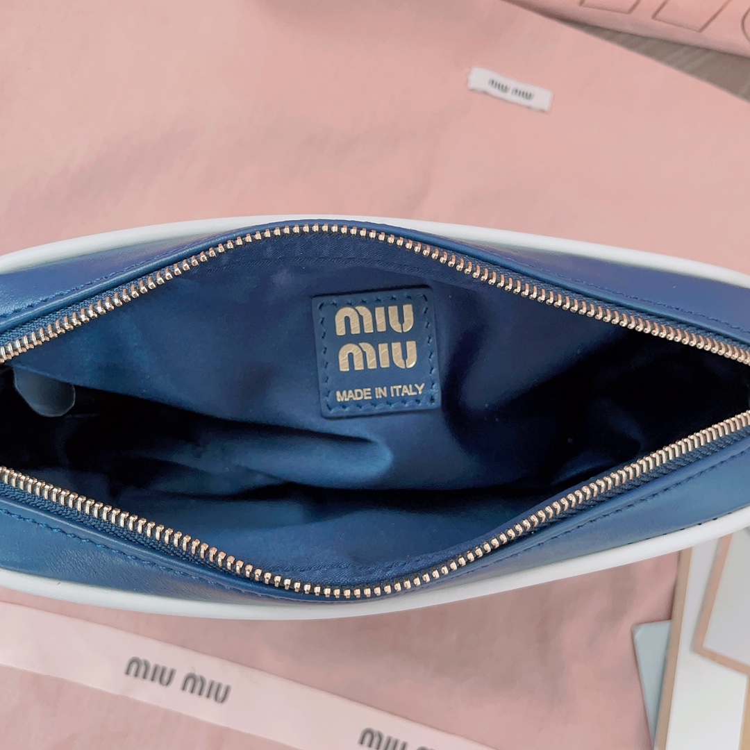 Bagsaaa Miu Miu Leather pouch 5NE024 Blue/White - 20cm