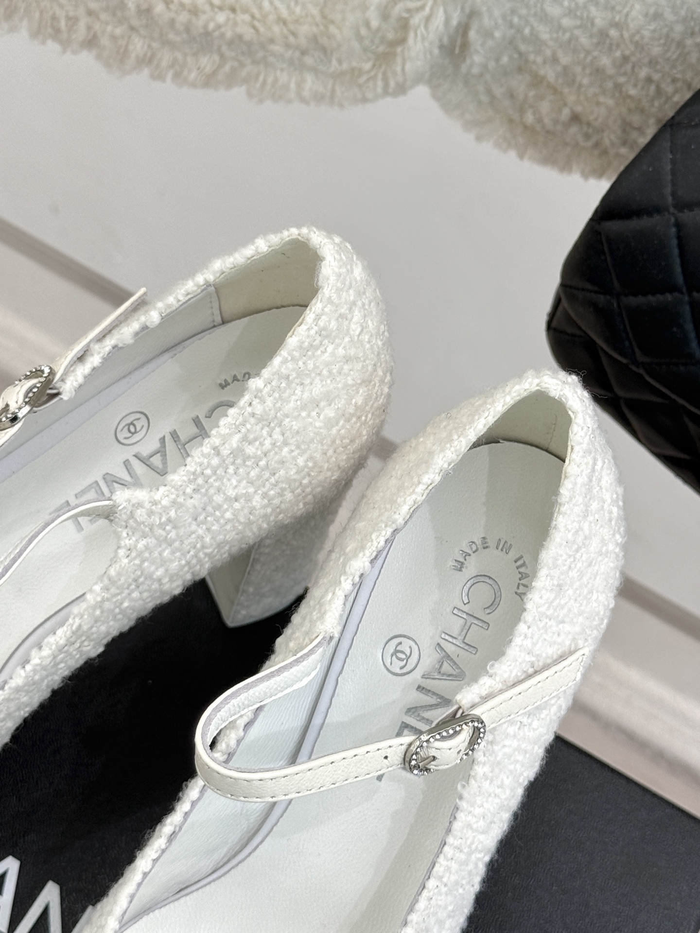 Bagsaaa Ch**el Mary Janes G46434 White Tweed