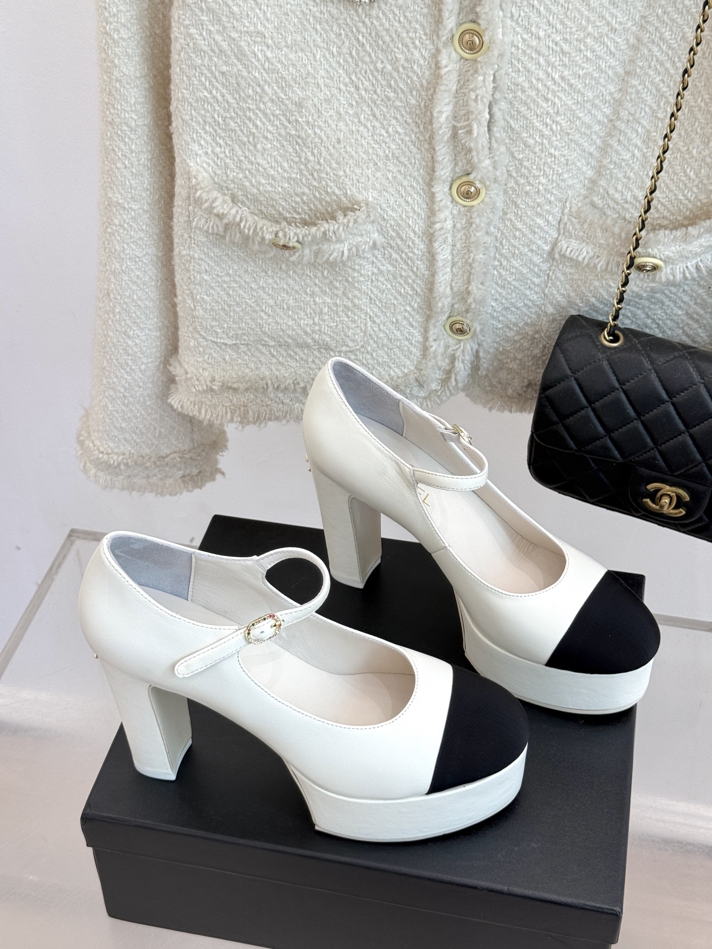 Bagsaaa Ch**el Mary Janes G46434 Ivory & Black