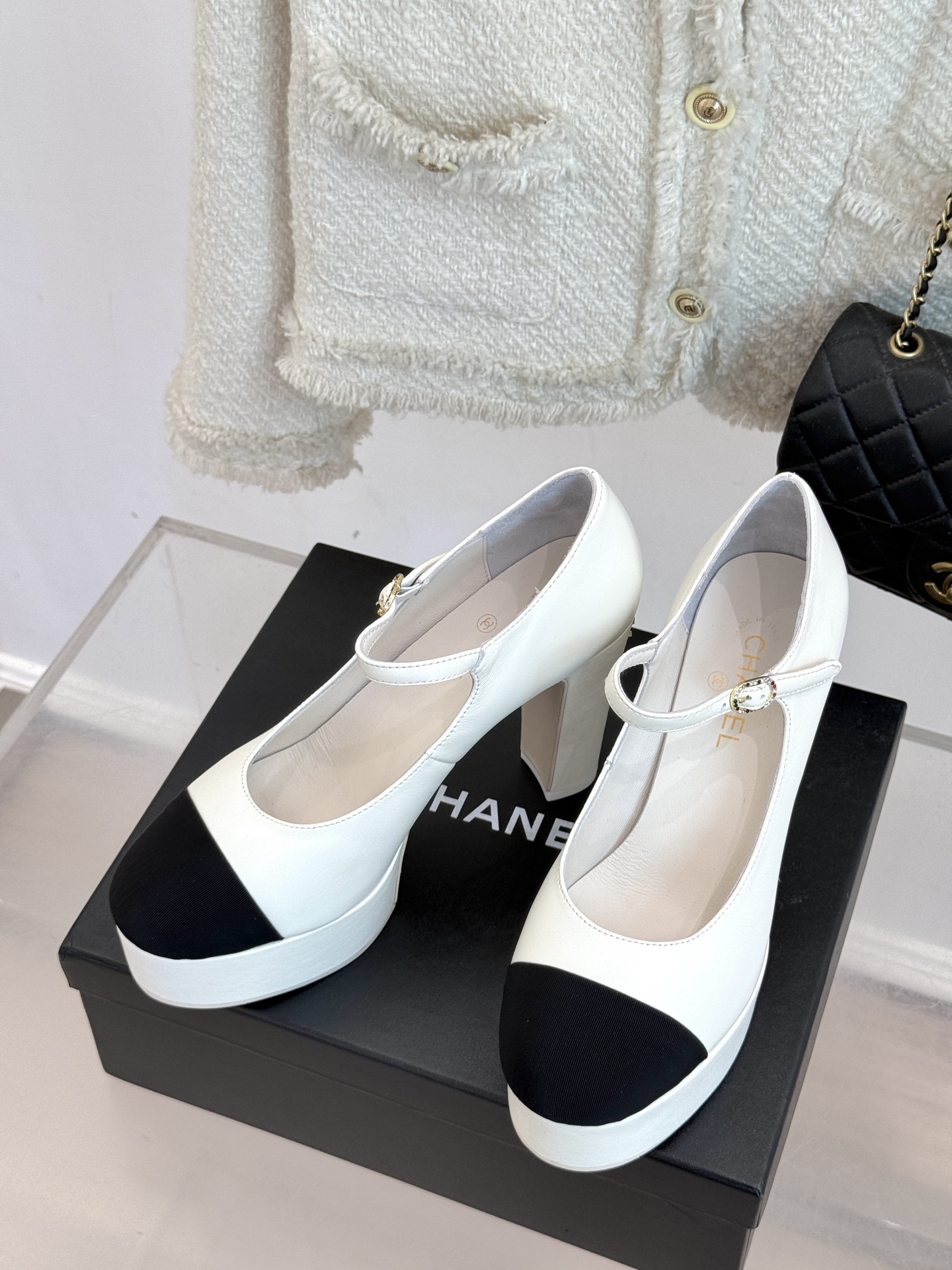 Bagsaaa Ch**el Mary Janes G46434 Ivory & Black