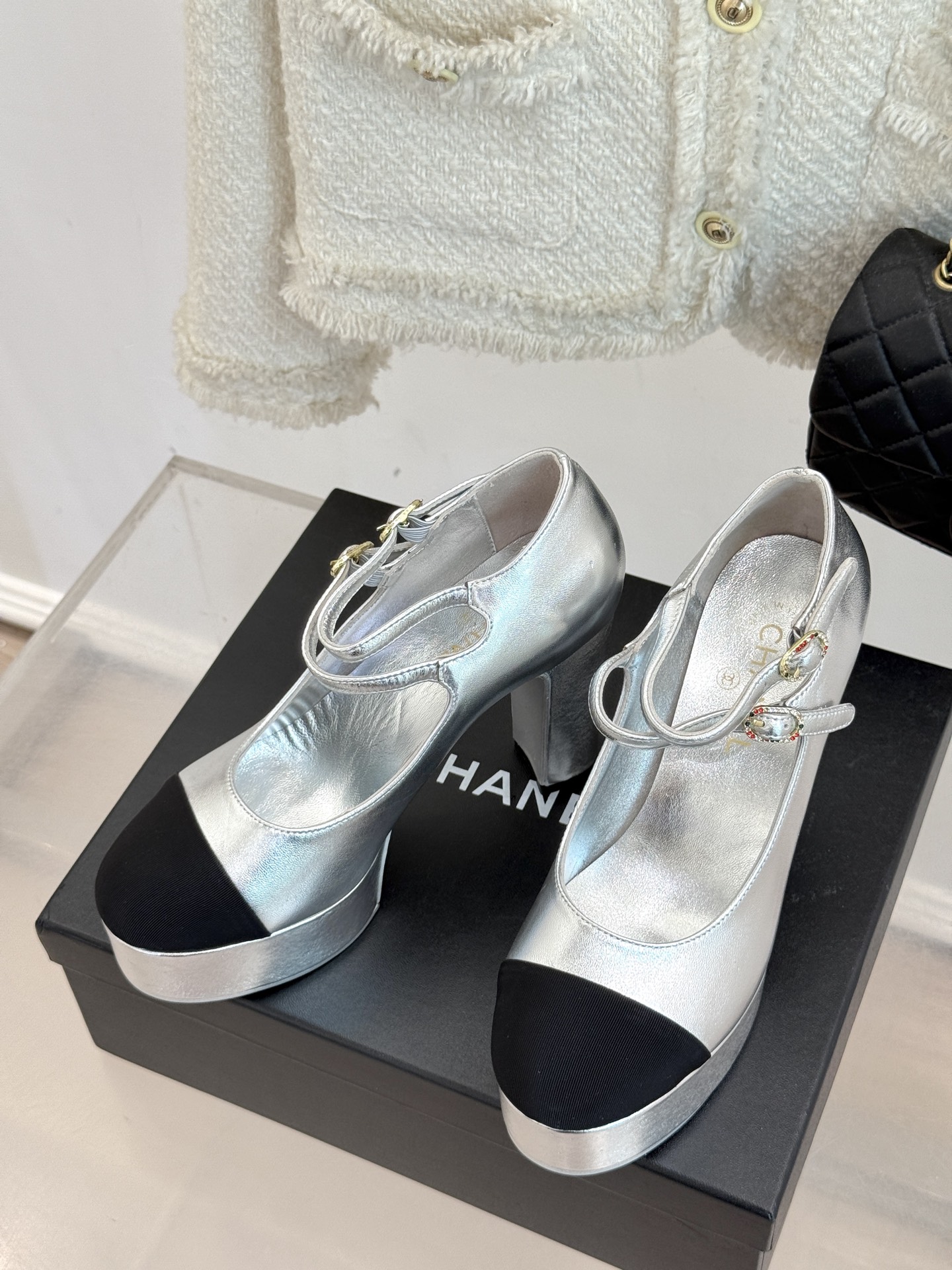 Bagsaaa Ch**el Mary Janes G46433 Silver