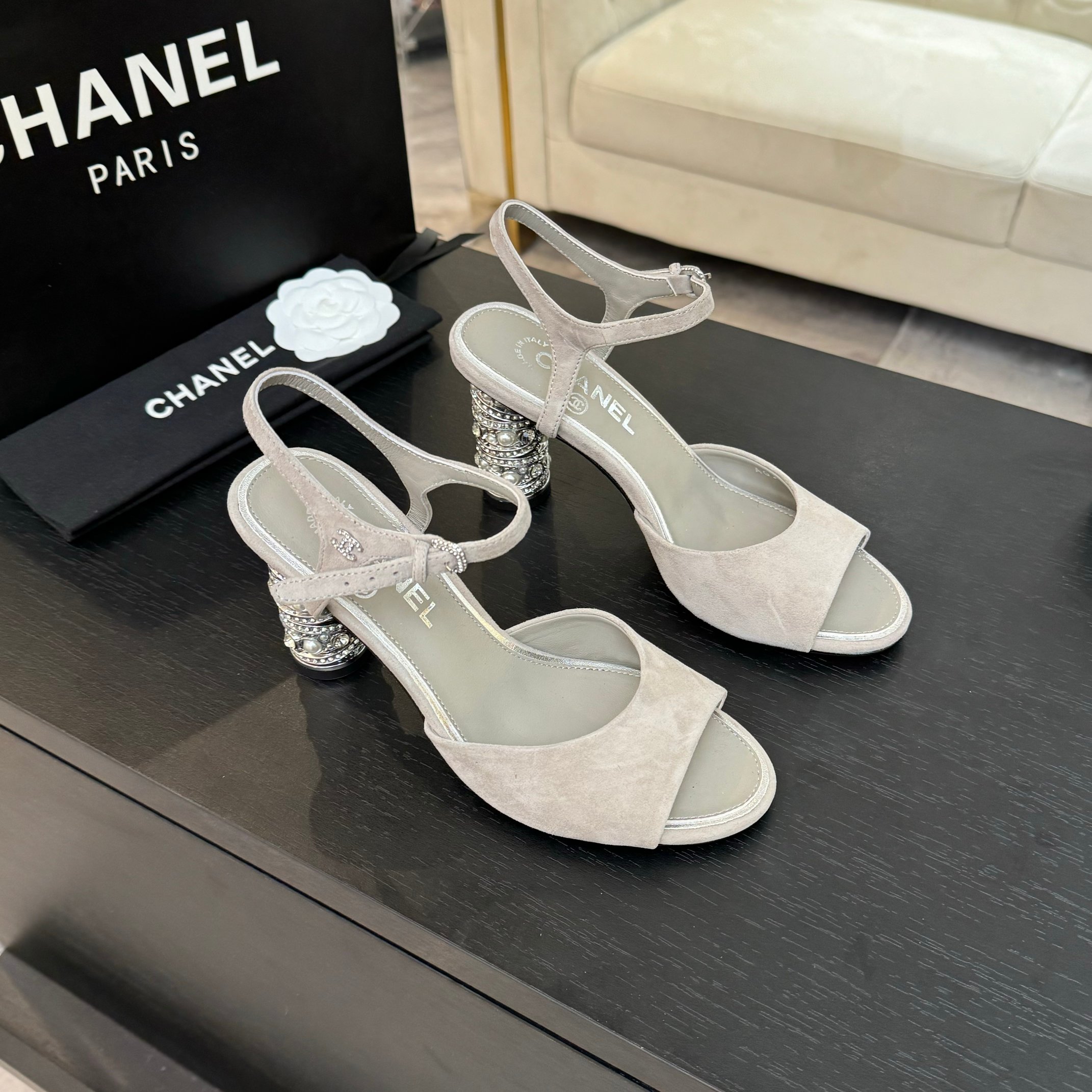 Bagsaaa Ch**el Sandals G46097 Gray Suede - 8.5cm