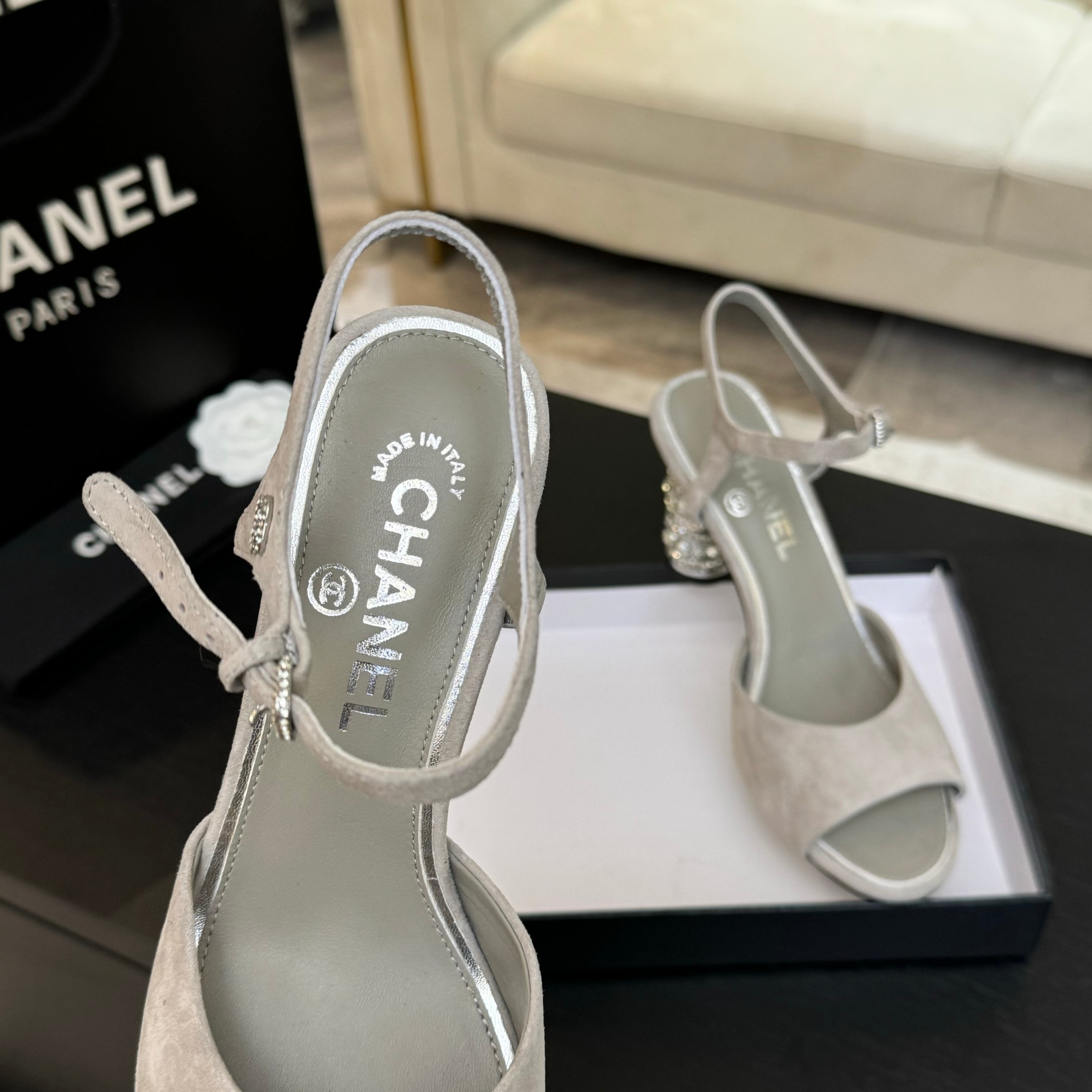 Bagsaaa Ch**el Sandals G46097 Gray Suede - 8.5cm
