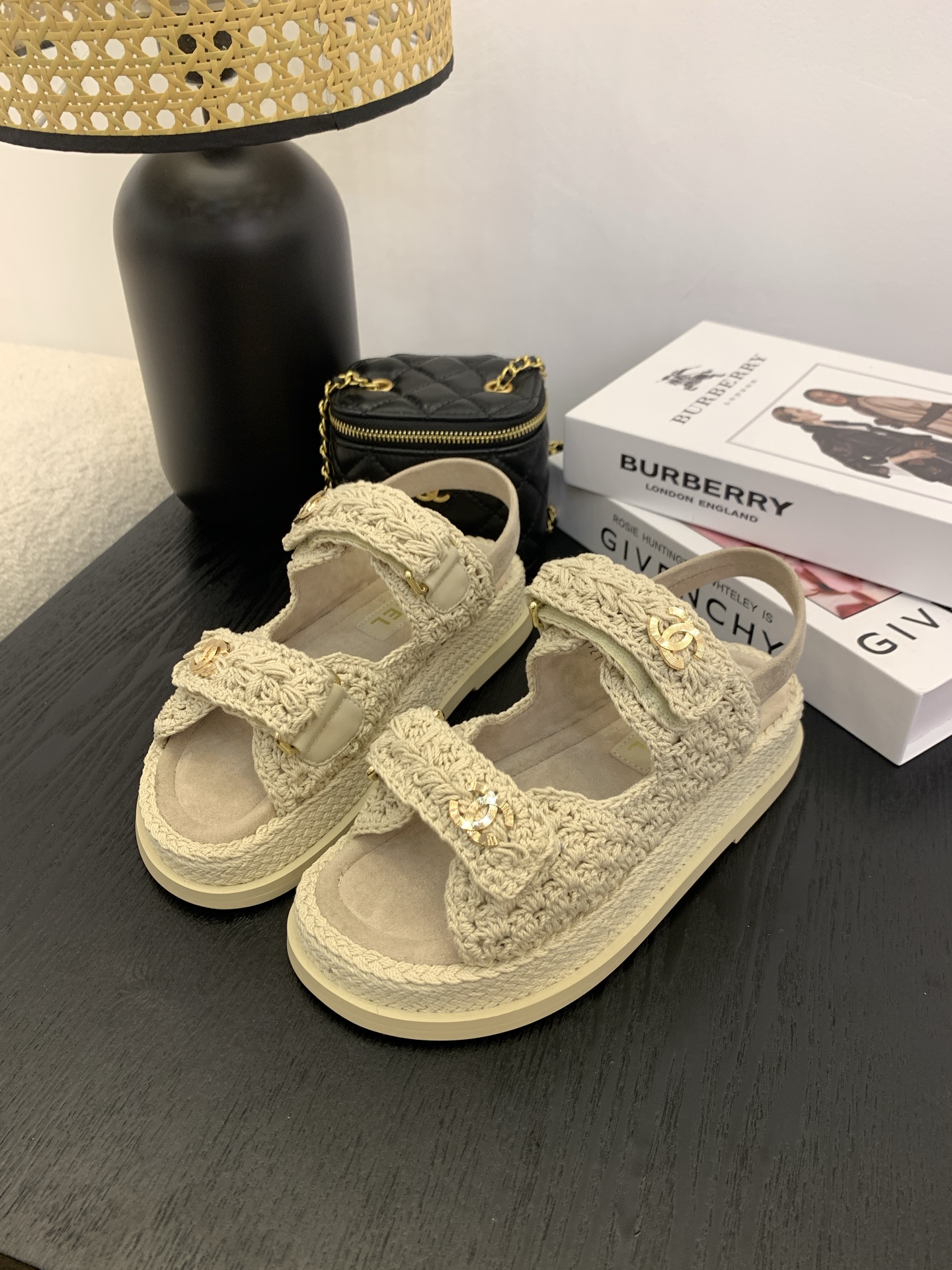 Bagsaaa Ch**el Sandals G46339 Beige Crochet