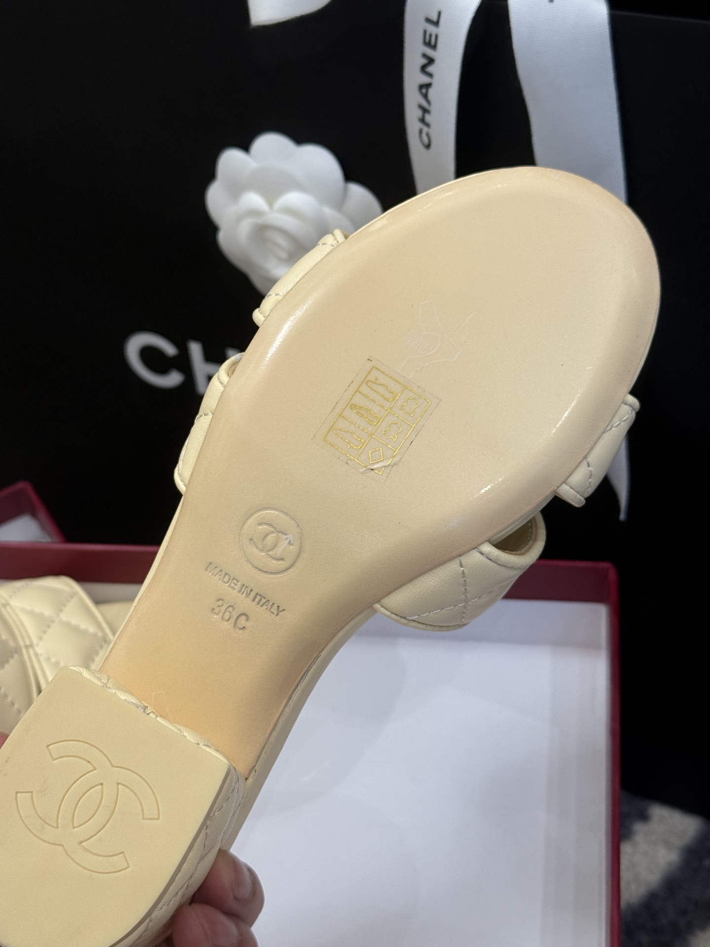 Bagsaaa Ch**el Mules G46480 Beige Lambskin - 5cm