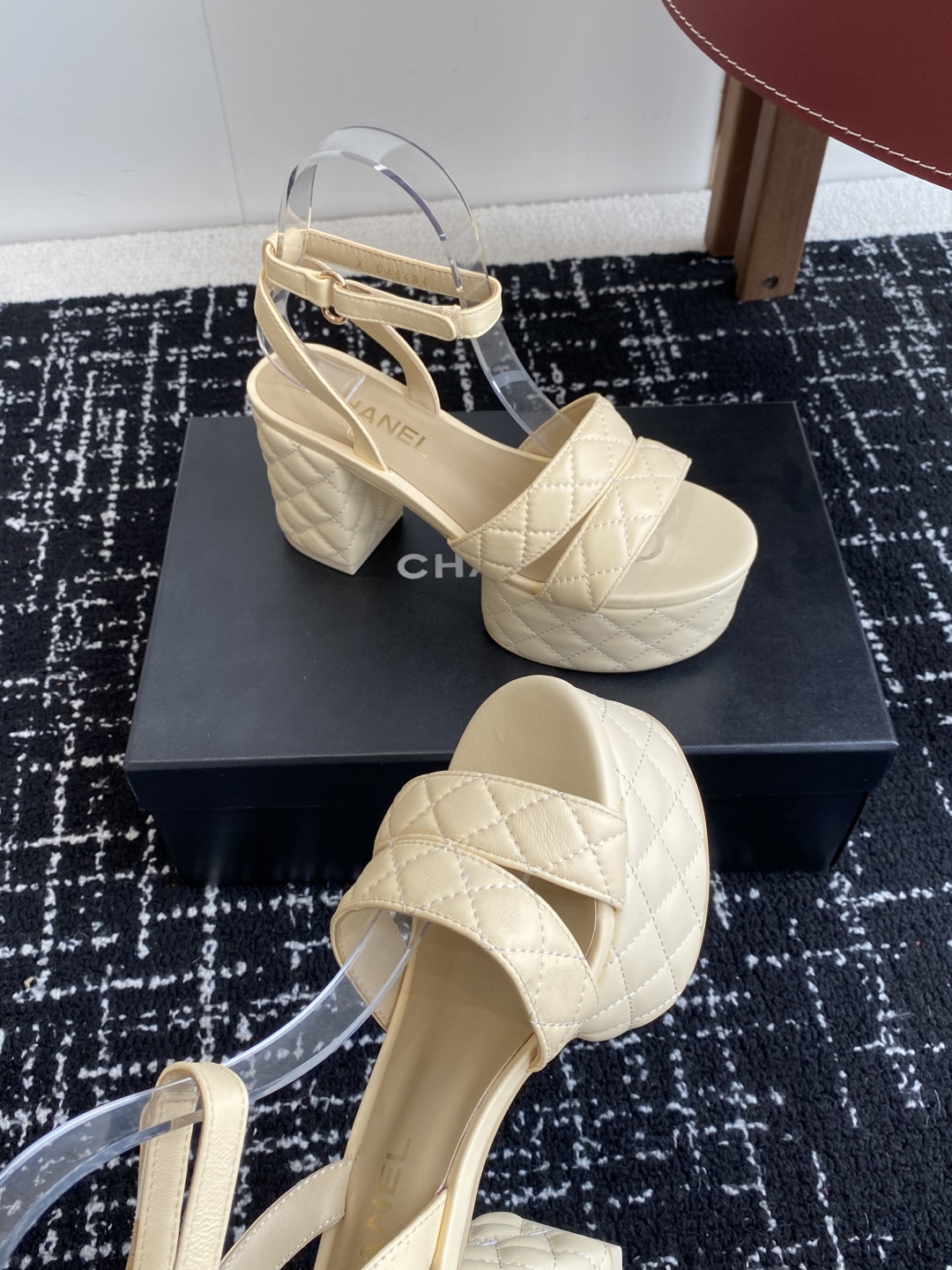 Bagsaaa Ch**el Sandals G46427 Beige Lambskin - 9cm