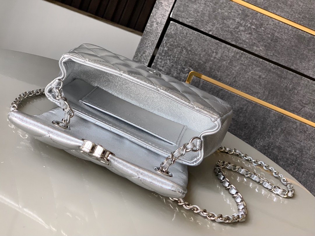 Bagsaaa Ch**el Clutch with Chain AP4593 Silver - 16,5cm