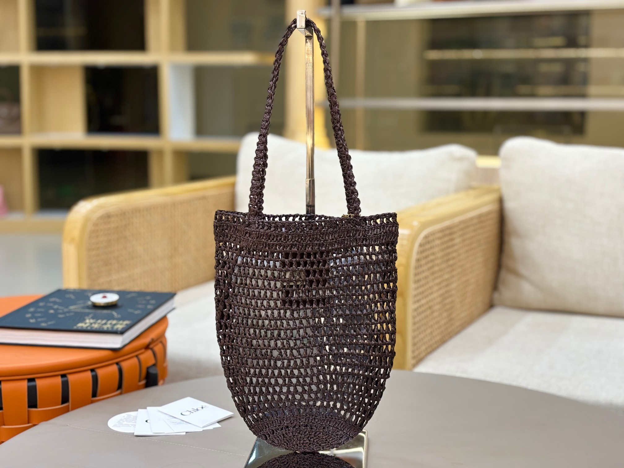 Bagsaaa Chloe Small Summer Banana tote bag in raffia Kohl Brown - 30cm